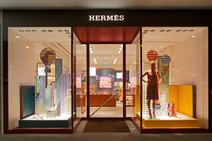 Hermes Window Display oleh Lekker Architect / Lekker Architect