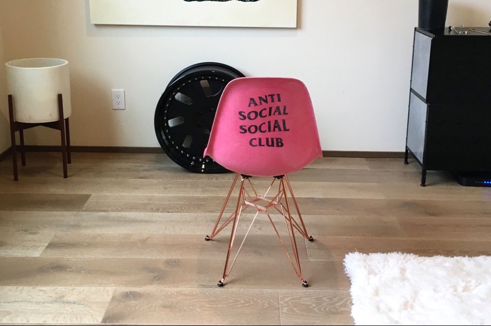 Debut Kolaborasi Anti Social Social Club Untuk Furnitur